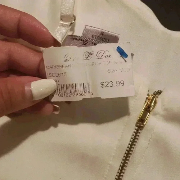 White tank top - Picture 3 of 3